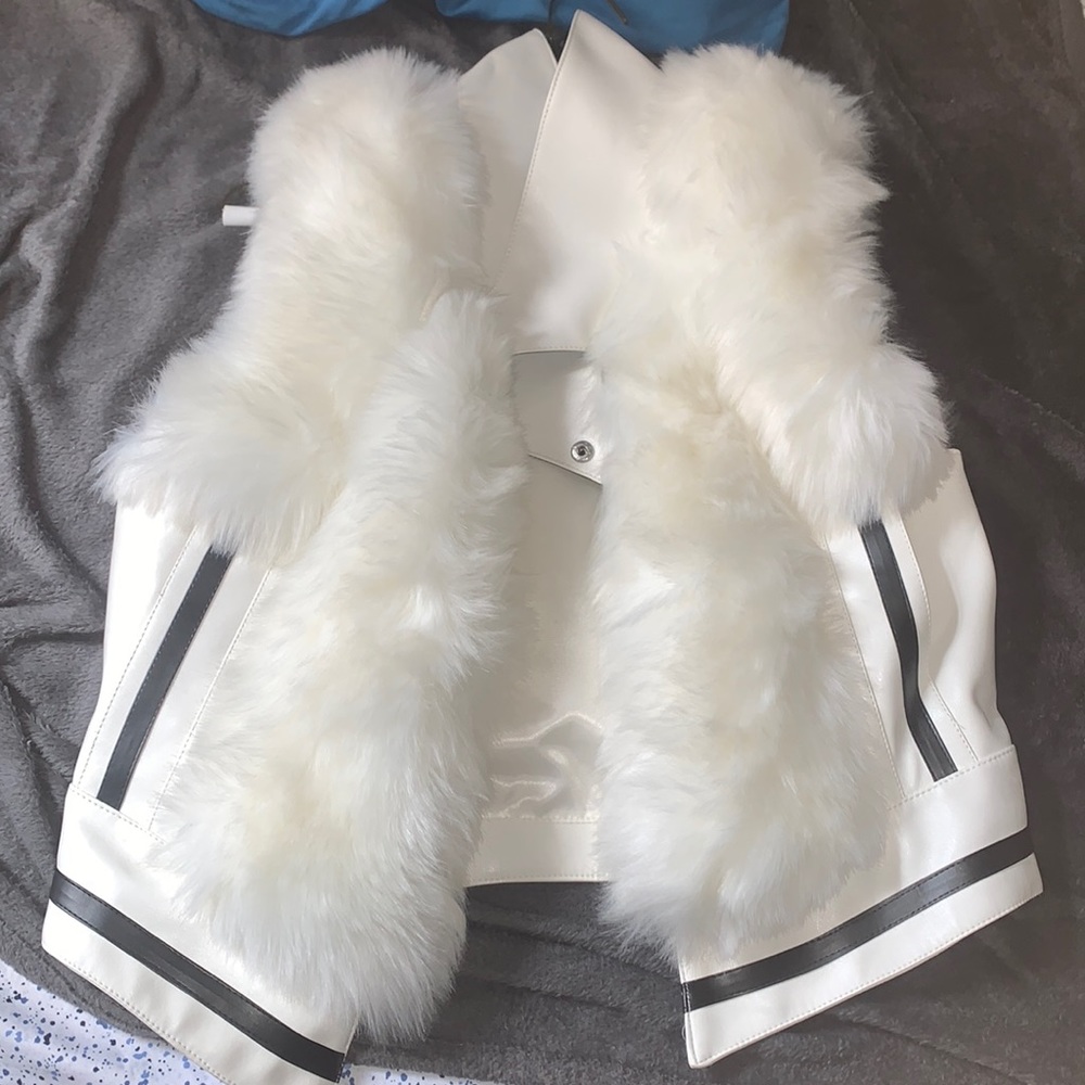 WOMENS WHITE VEST